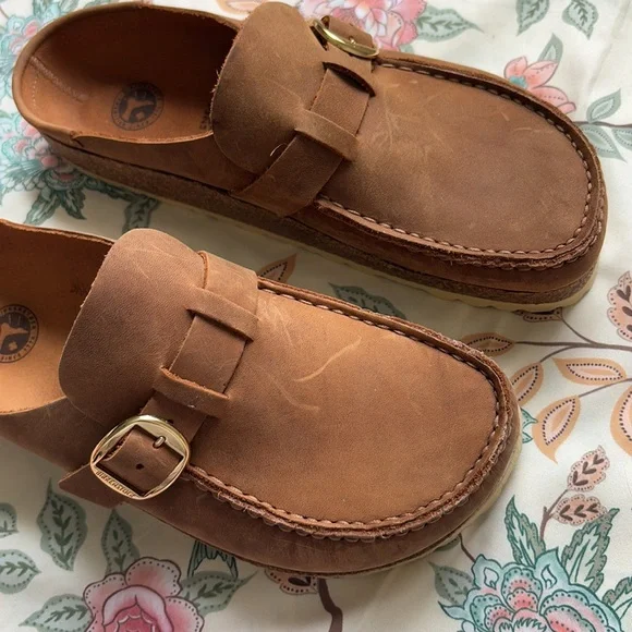 Birkenstock Buckley Oiled Leather Clog - Picture 7 of 7